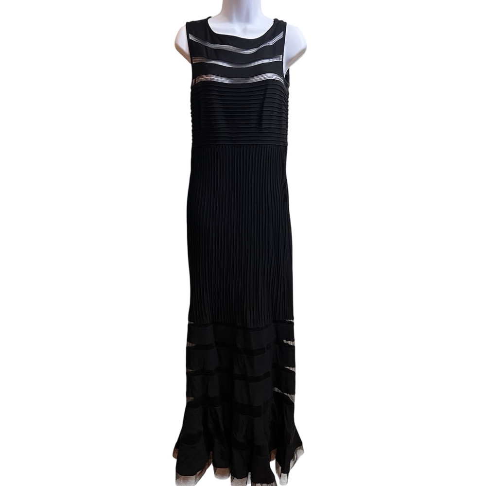 Tadashi Shoji Elegant Black Sleeveless Dress